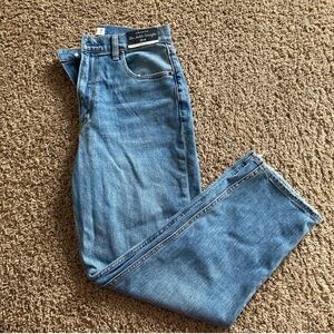 Abercrombie & Fitch Curve Love Straight Leg Jeans
